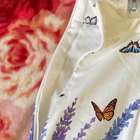 Butterfly & Floral Guipere Top & Shorts set sz L 8/10 - Picture 8 of 9